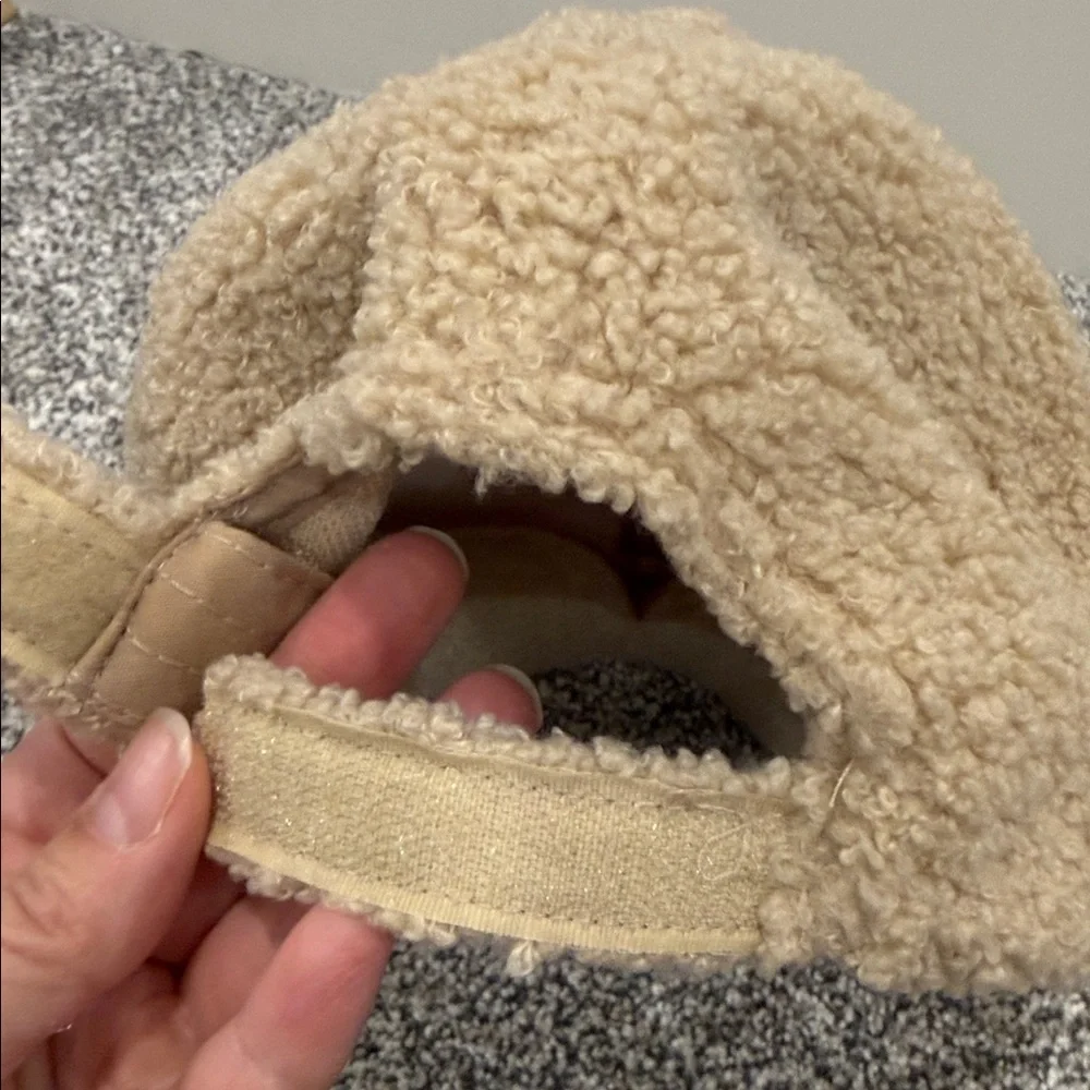 Zara Cozy Beige Neutral Teddy Fleece Sherpa Casual Cool Streetwear Cap Hat